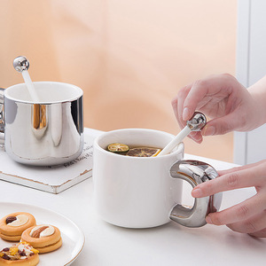 Tasse à café en porcelaine de luxe créative avec anse plaquée argent, 380 ml (12 oz), pour petit-déjeuner, lait ou café, avec fouet intégré - Product Image 3