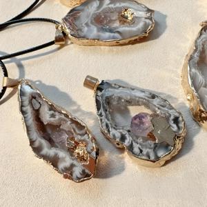 Thạch Anh Tím Tự Nhiên Cụm Mặt Dây Chọn-Nguyên Tím Pha Lê Hoa Vòng Cổ Trong Hoa Oải Hương Màu Sắc - Product Image 3