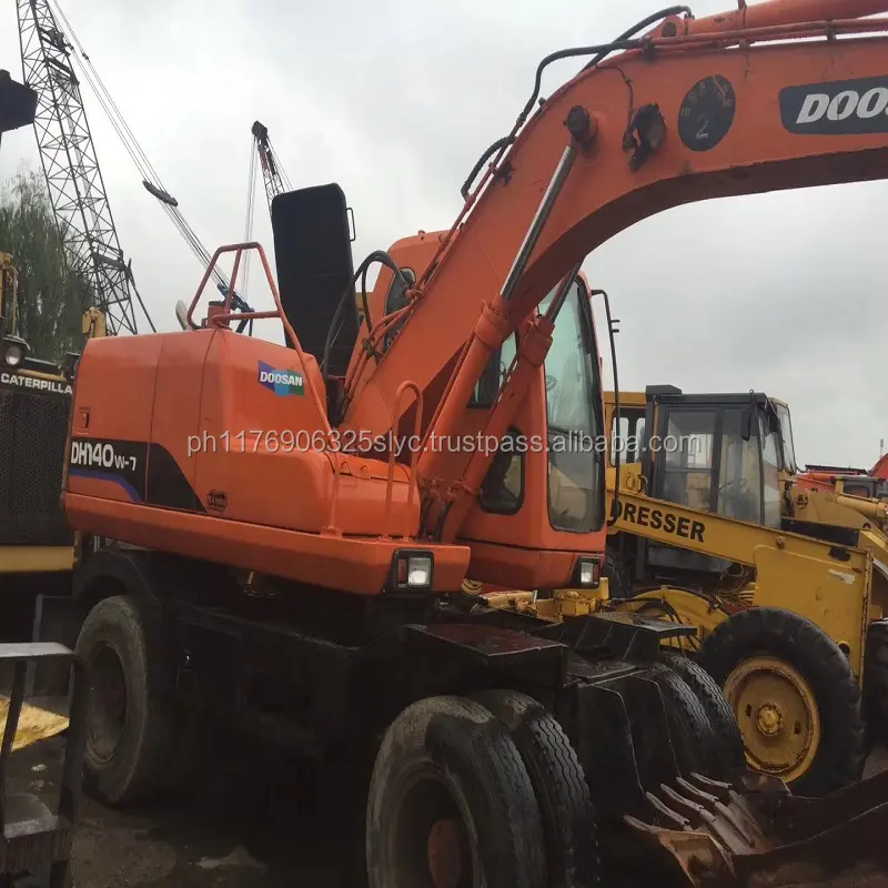 Used doosan excavator DH140W-7 wheel excavator with good excavator bucket and tire for sale
