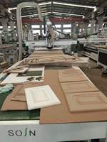 Centres d'usinage CNC ATC imbriqués SOSN avec routeur de gravure CNC de meubles d'armoire pour le travail du bois