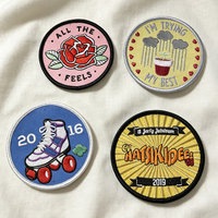 Patchs brodés personnalisés en gros avec logo, patchs tissés en chenille, patchs thermocollants avec lettres et slogans, badges pour vestes et sacs à dos