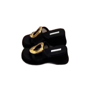 Phụ Nữ Của 2025 Mùa Hè Mở Ngón Chân Ngoài Trời Dép Vuông Khóa Với Dày Niche Nền Tảng Duy Nhất Và Tăng Bên Ngoài Mang Dép Đi Trong Nhà - Product Image 4