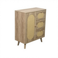 Armoire de rangement moderne en rotin avec 1 porte et trois tiroirs, étagères réglables - Salon, chambre et couloir, naturel