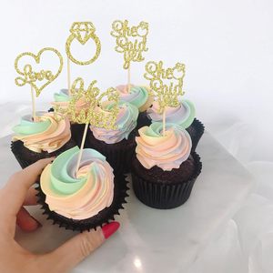 He Asked She Said Yes Décorations de gâteau en forme de cœur avec anneau de diamant et paillettes dorées pour mariage, fiançailles, fête, décoration de gâteau - Product Image 4