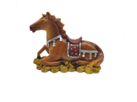 Cheval du zodiaque réaliste personnalisé et créatif pour la richesse feuille d'or cadeau en gros artisanat en résine