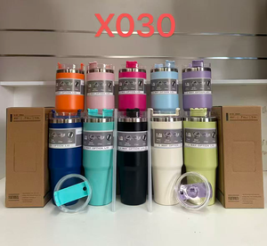 Borraccia Termica da Viaggio in Acciaio Inossidabile Liscio da 30 Oz, Isolamento Sottovuoto a Doppia Parete con Coperchio, Design Minimalista - Product Image 3