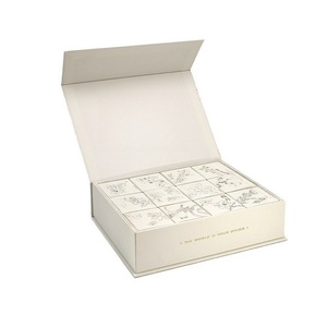 Velas Aromáticas de Cera de Soja Hechas a Mano de Lujo, Juego de Regalo con Logotipo Personalizado, Velas Perfumadas de Alta Calidad, Barras para Días Festivos - Product Image 5