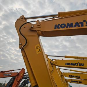 รถขุดไฮดรอลิกแบบตีนตะขาบ Komatsu PC200 มือสอง น้ำหนัก 21 ตัน รุ่นปี 2022 ความจุบุ้งกี๋ 0.4 ลูกบาศก์เมตร เครื่องยนต์ PC200-7/8/210/220  ทดสอบเกียร์แล้ว - Product Image 4