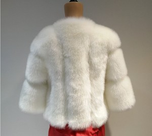 Nuevo diseño moderno de moda de talla grande mullido otoño cálido moda gruesa abrigos de piel sintética para mujer chaqueta de piel para mujer - Product Image 4