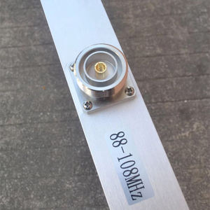 Antena de Alta Potencia de 1000w para Transmisor FM, Antena Dipolo de 88-108MHz con Polarización Circular para Estación Base FM - Product Image 4