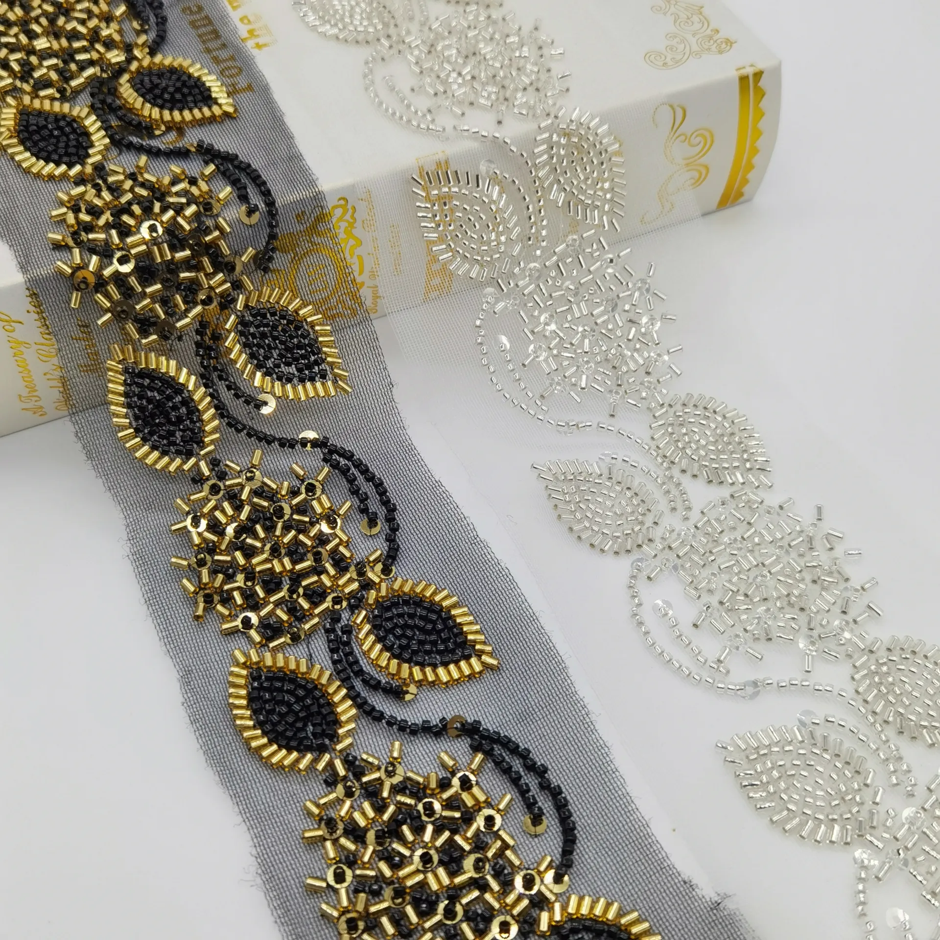 מכירה לוהטת כלה חרוזים פוליאסטר צרפתית צוואר קריסטל זהב חרוזים רעלה גבול כימי תחרה זמירה עבור שמלה