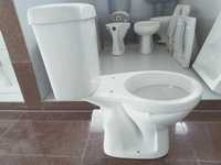 WC moderne à double chasse en céramique italienne de haute qualité, deux pièces, à poser au sol, avec fonction de lavage des fesses, fabriqué en Inde