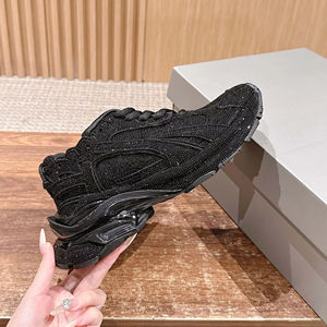 Chaussures décontractées de luxe de haute qualité 2026 - Chaussures de sport à semelle épaisse en cuir pour hommes et femmes - Product Image 1