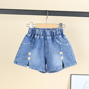 Yiwuyiyuan Pantalones cortos de mezclilla informales para niños con cintura elástica Bordado floral Bebé niña Tela de punto Diseño de patrón floral - Product Image 3