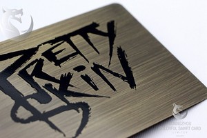 Tarjeta de Membresía VIP de Acero Inoxidable Magnética con Acabado Cepillado Personalizado, Impresión Offset con Logotipo Personalizado - Product Image 4