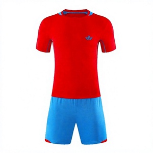 Tenue de football active en polyester respirant à séchage rapide, impression personnalisée pour l'entraînement en équipe, les matchs et l'usage quotidien - Product Image 1