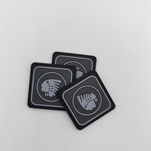 Nhà máy thực hiện Tùy chỉnh cao su vá thân thiện với môi 2D 3D logo dập nổi cao su mềm PVC Silicone các bản vá lỗi nhãn cho quần áo giày - Product Image 3