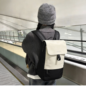 <span class=keywords><strong>Zaino</strong></span> in PU e Poliestere con Chiusura a Patta <span class=keywords><strong>Idrorepellente</strong></span> per Uso Quotidiano, Ufficio e Scuola - Product Image 2