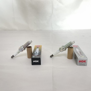 Bujías NGK de Alta Potencia Directas de Fábrica, Aumentan el Torque, Componentes de Encendido Automático, Ideales para Motores de Carga Pesada - Product Image 1