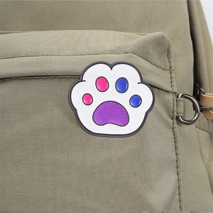 Broche en émail motif patte arc-en-ciel, mignonne et colorée, pour chat et chien, idéale pour décorer un sac à dos - Product Image 4