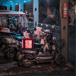 Caja de entrega de alimentos para motocicleta, pantalla led para motocicleta