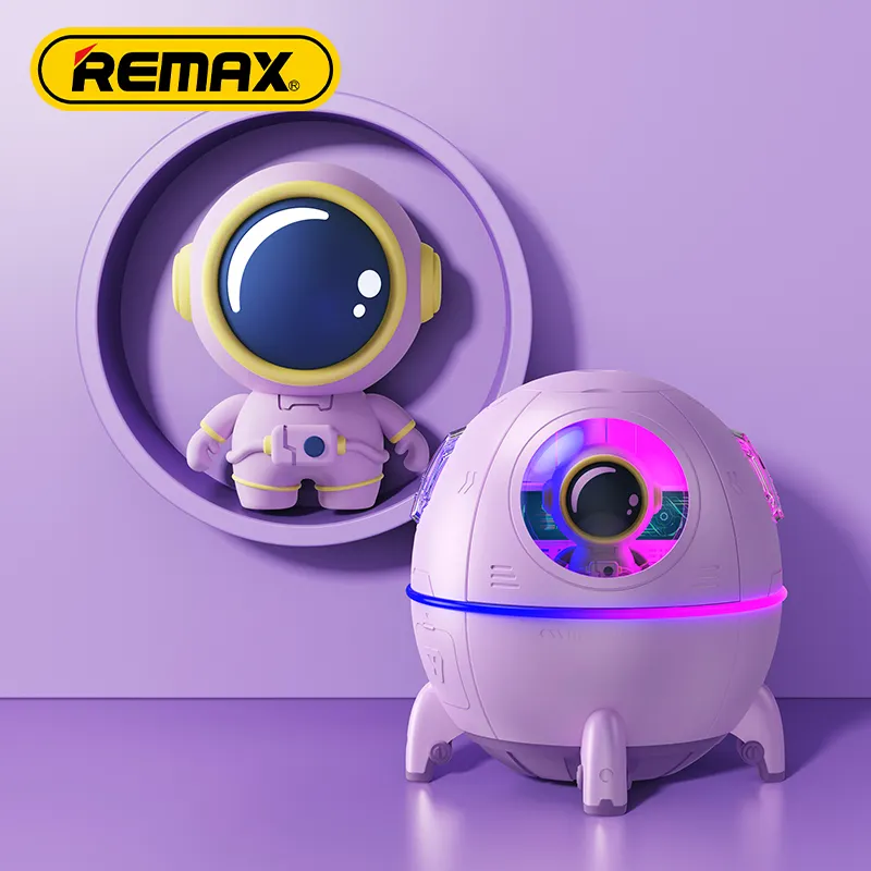 Remax Christmas Novelty Gifts Items Air Humidifier Room Trending Products 2022 New Arrivals Promotional Gifts Set For Women Men
