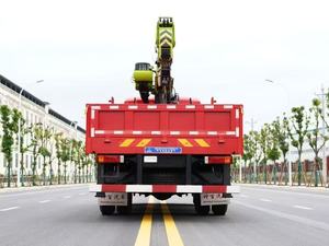 Grue montée sur camion CLW de haute qualité, hauteur de levage 20 m, système entièrement hydraulique, avec moteur, boîte de vitesses et châssis large pour remorquage - Product Image 5
