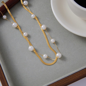 Collier double rangs de perles pour femme en acier inoxydable plaqué or 18 carats avec perles de verre, chaîne rasoir et design géométrique, idéal pour le quotidien - Product Image 4
