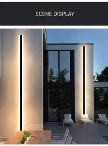 مصابيح جدارية سوداء حديثة مقاومة للماء بإضاءة Ip65 بإضاءة LED للجدران والحدائق والبيوت الخارجية بشرائط طويلة بتصميم إسكندنافي