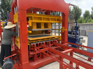 Fabricante de máquinas de fabricación de ladrillos hidráulicas totalmente automáticas de gran tamaño y de gran - Product Image 5