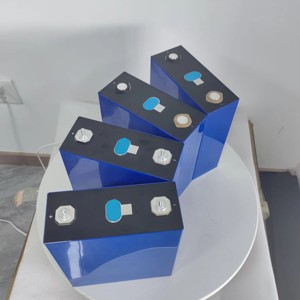 Cellule prismatique LiFePO4 3.2V 280Ah Feet at Ease pour chariots élévateurs électriques et applications de véhicules électriques à faible vitesse - Product Image 5