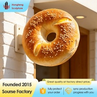 Sculpture géante en fibre de verre personnalisée pour la présentation de logo de boutique de donuts, support artificiel pour la vente de donuts, statue décorative de donuts.