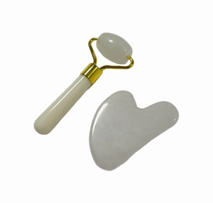 Quartz rose Jade Roller Gua Sha Set Améthyste Jade blanc en forme de coeur Gua Sha Pierre blanchissant visage cristal Guasha - Product Image 1