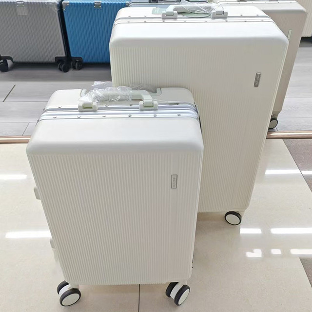 Wholesale PC Material Large-Capacity Aluminium Frame Travel Suitcase Sturdy & Durablel Luggage 20" Boarding Case Travel & School