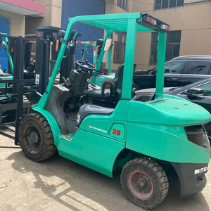 Chariot élévateur d'occasion MITSUBISHI FD30 pour travaux de terrassement - Offre Spéciale - Product Image 1