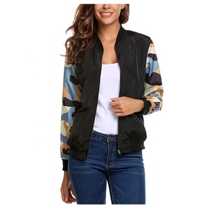 Chaquetas de béisbol de seda satinada personalizadas al por mayor para mujer chaqueta universitaria mangas raglán camuflaje bordado forro de viscosa - Product Image 1
