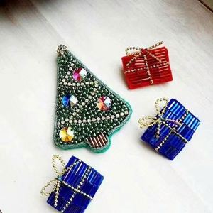 Patch brodé thermocollant personnalisé en gros pour vêtements, patch appliqué personnalisé brodé avec des paillettes et des perles - Product Image 1