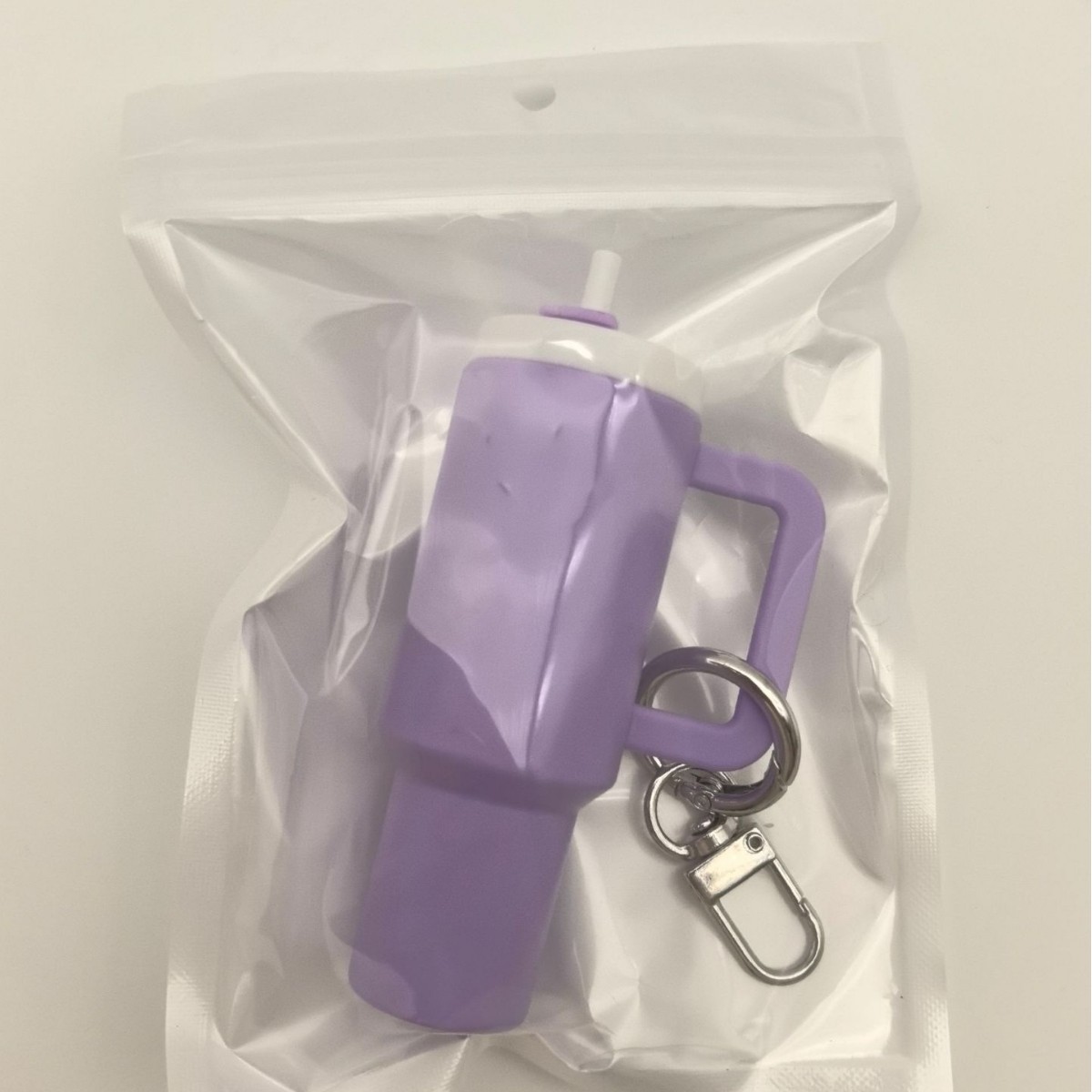 สีม่วงอ่อน