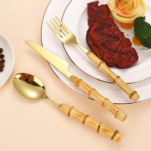 Vente en gros 304 manche en bambou en acier inoxydable <span class=keywords><strong>vaisselle</strong></span> vintage filet rouge cuillère fourchette couteau à steak fourchette ensemble - Product Image 2