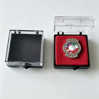 Boîte de présentation transparente en plastique vierge pour badges, médailles et épingles, avec insert floqué à charnière, moulée par injection, pour la maison
