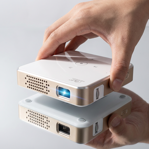 Projecteur <span class=keywords><strong>de</strong></span> poche intelligent Android natif, Google TV, <span class=keywords><strong>Netflix</strong></span>, YouTube, 1080P, 80 lumens, batterie intégrée, lampe LED intégrée - Product Image 1