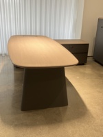 Bureau de direction en noyer de luxe, table de bureau personnalisée pour PDG, ensemble de meubles de direction modernes, bureau de PDG écologique, table de direction