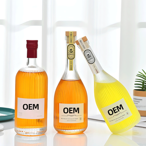 Bouteille à liqueur en verre transparent de 500 ml avec motif à rayures verticales et bouchon en liège pour whisky, vodka, <span class=keywords><strong>gin</strong></span>, rhum, tequila, spiritueux, vente en gros - Product Image 1