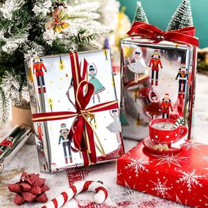 Rollo de Papel de Regalo Navideño MAYPLUSS de 17 Pulgadas x 33 Pies con Diseño de Cascanueces, Papel de Regalo Reciclable - Product Image 6