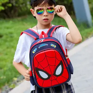 新しいファッションデザイン漫画スパイダーマンかわいいミニ防水スクールバックパック防水男の子と女の子キッズバックパックスクールバッグ