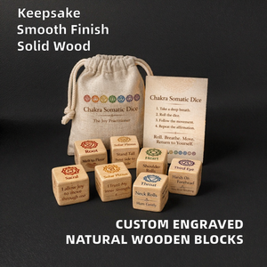 Blocs en bois naturel gravés sur mesure <span class=keywords><strong>de</strong></span> haute qualité, artisanat en bois poli, <span class=keywords><strong>jeu</strong></span> <span class=keywords><strong>de</strong></span> dés, boîte en bois pour la chasse au trésor en forêt, thème nature - Product Image 3