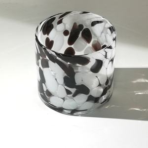 Custom קונפטי שחור ולבן קטן צבעוני קריסטל זכוכית הוריקן tealight פמוטים בתפזורת - Product Image 1