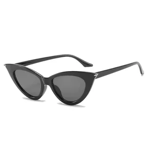 2024 özel Logo göz güneş kadınlar moda küçük çerçeve Cateye güneş gözlüğü kadın Vintage Retro Shades gözlük güneş gözlüğü