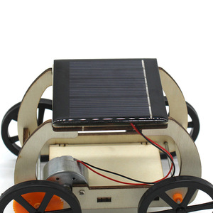 Kit de coche solar de madera con 5 ruedas negras, juguete educativo de ciencia con energía solar para niños de 7 a 9 años - Product Image 3