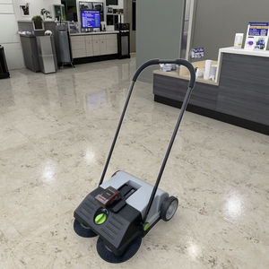 Balayeuse à batterie utilisée sur les sols en <span class=keywords><strong>gazon</strong></span> <span class=keywords><strong>synthétique</strong></span>, <span class=keywords><strong>gazon</strong></span> artificiel et sols durs - Product Image 4